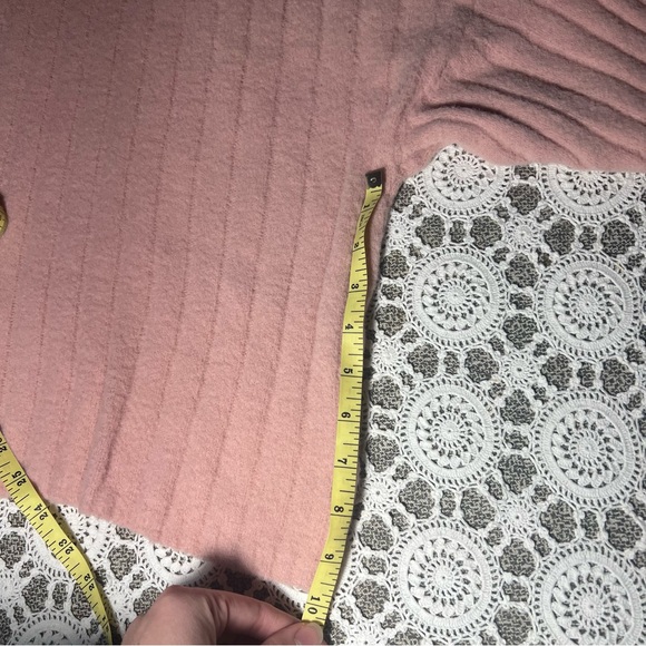 Pink Ribbed Turtleneck Sweater - Picture 6 of 7